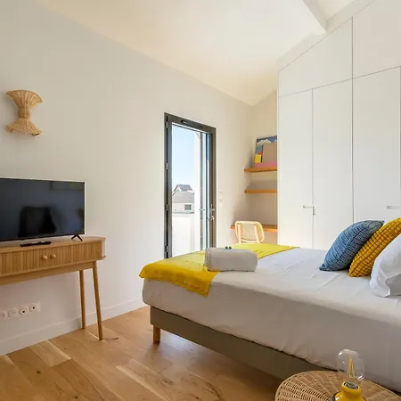 With Large Terrace Elegant Cozy Haven Apartment *